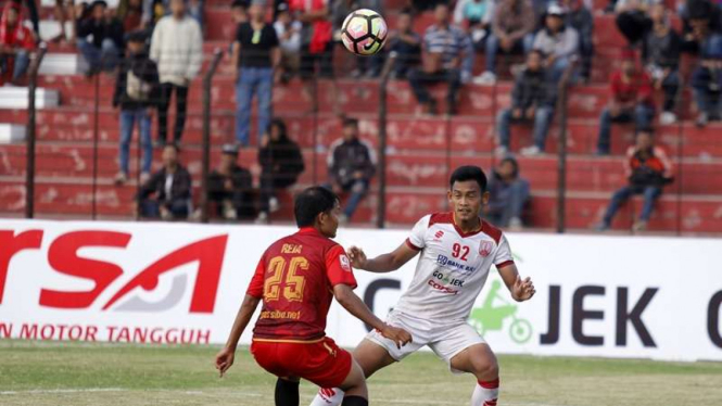 Pertandingan Persiba Bantul vs Persis Solo dalam lanjutan Liga 2