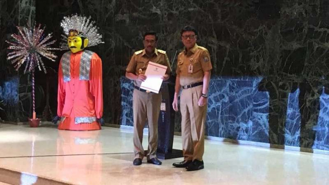 Mendagri Tjahjo Kumolo tetapkan Djarot Saiful Hidayat sebagai Plt Gubernur DKI Jakarta, Selasa, 9 Mei 2017.