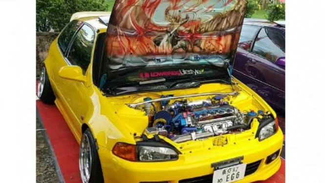Modifikasi mobil di Kalimantan Barat, Honda Civic Estilo