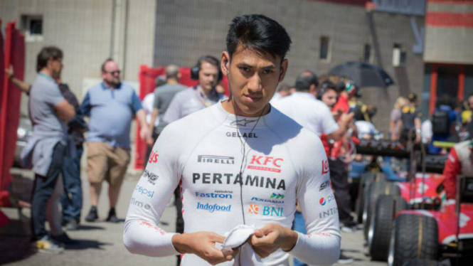 Pembalap asal Indonesia, Muhammad Sean Gelael