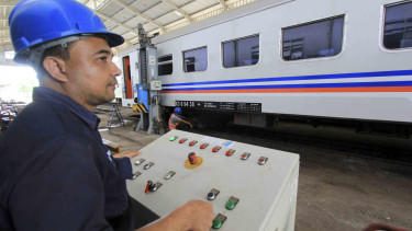 Perawatan Kereta Api Jelang untuk Lebaran 2017