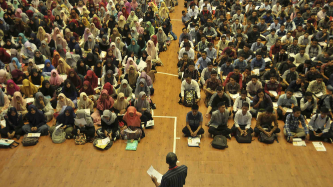 Ilustrasi mahasiswa perguruan tinggi.