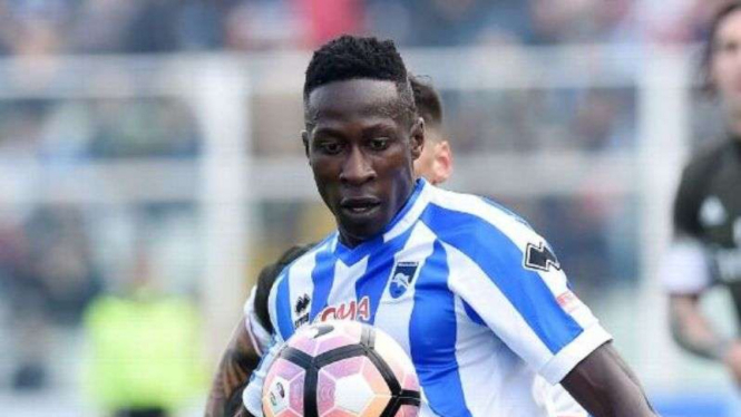 Gelandang Pescara, Mamadou Coulibaly