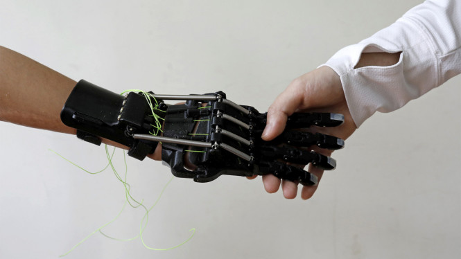 Insinyur Taiwan Buat Teknologi Tangan Terminator.