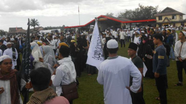 Pawai Akbar sebagai Aksi Damai Bela Ulama di Kota Pontianak berlangsung tertib.