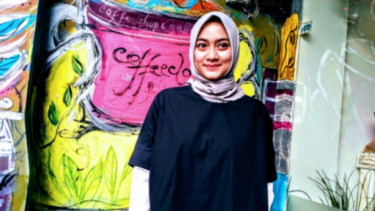 Ayudia Bing Slamet
