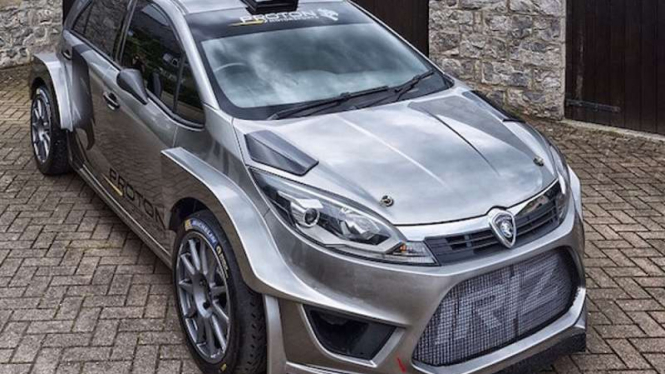 Proton Iriz versi balap reli.