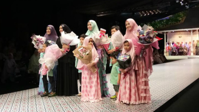 Busana muslim Si.Se.Sa untuk keluarga.