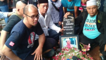 Pemakaman komedian Cahyono