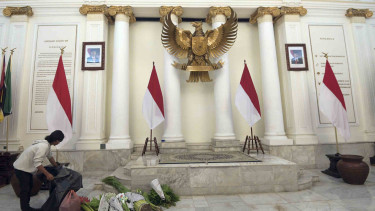 Persiapan Upacara Hari Kelahiran Pancasila