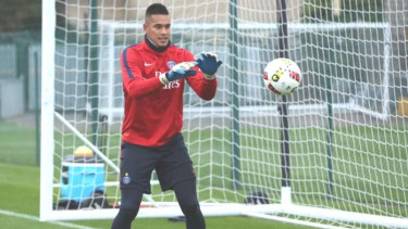 Penjaga gawang Paris Saint-Germain (PSG), Alphonse Areola