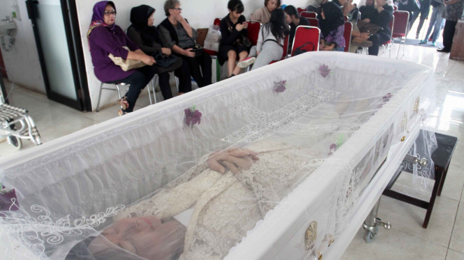 Yana Zein meninggal dunia