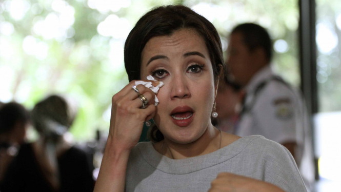 Mereka Yang Berduka Saat Meninggalnya Yana Zein