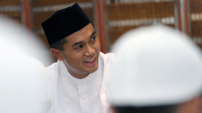 Anindya Bakrie