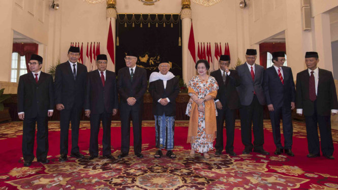 Megawati dan Ma'ruf Amin saat dilantik sebagai Dewan Pengarah dan Kepala UKP-PIP yang kini menjadi BPIP, Rabu, 7 Juni 2017.