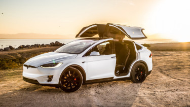 Tesla Model X.