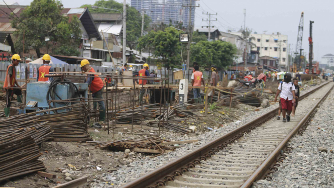 Sorot Jalur Kereta Api Indonesia