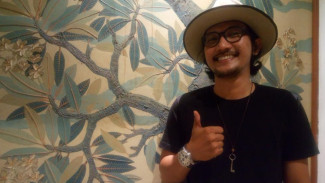Sandy Canester Tampil Berbeda Lewat Single Sedih