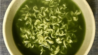 Ramen Alien di Jepang.