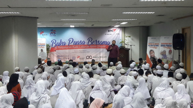 Buka puasa bersama Bakrie Amanah 