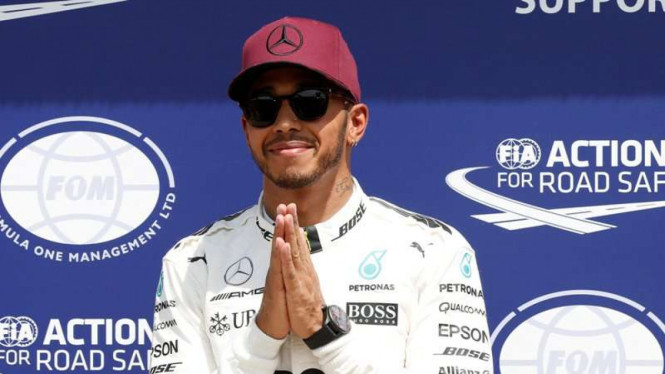Pembalap Mercedes, Lewis Hamilton