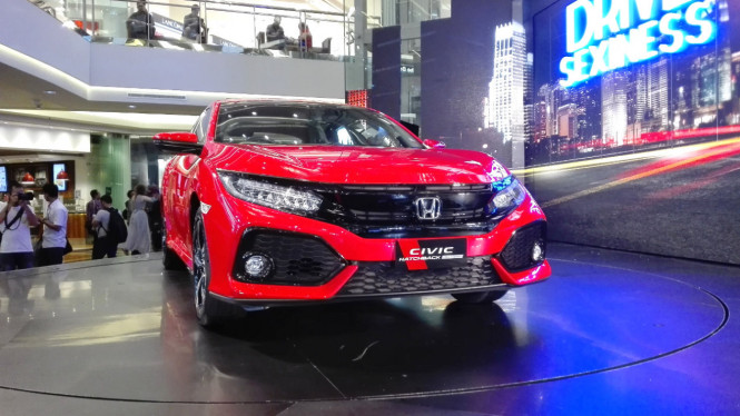 Honda Civic Hatchback Turbo.