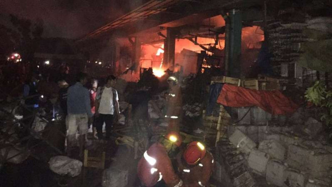Kondisi Pasar Kramat Jati saat kebakaran.