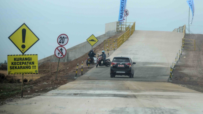 Jalan Tol Fungsional Brebes hingga Batang Dioperasikan
