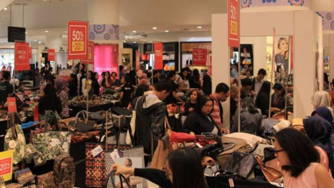 Midnight sale di Senayan City