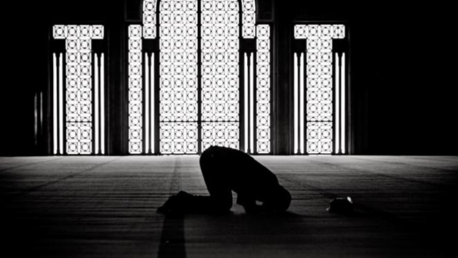Ilustrasi salat.