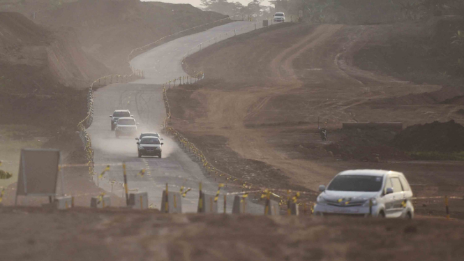 Jalan Tol Brebes-Batang Resmi Dibuka untuk Pemudik