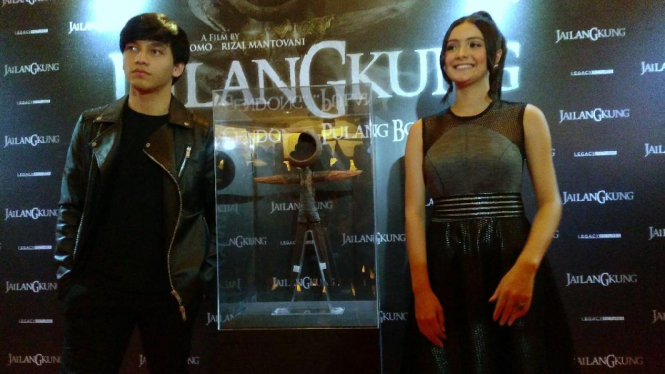 Jefri Nichol dan Amanda Rawles dalam Jailangkung