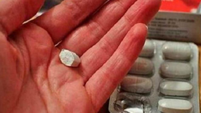 Ilustrasi ibuprofen.