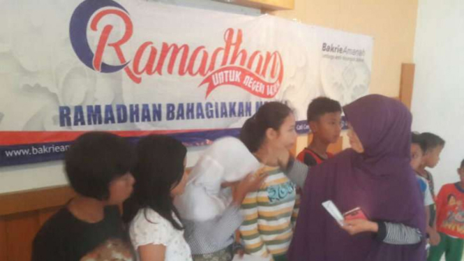 Bakrie Amanah.
