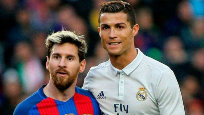 Bintang Barcelona, Lionel Messi dan Cristiano Ronaldo saat masih di Real Madrid (kanan).