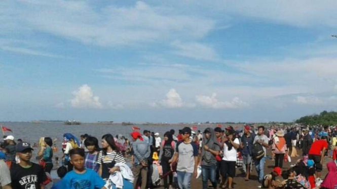 Pantai Tanjung Pasir, Tangerang