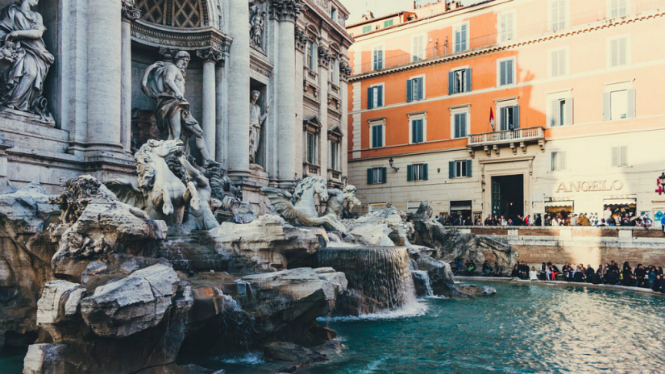Air mancur di Roma, Italia.