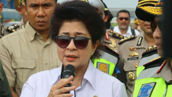 Menteri Kesehatan, Nila F Moeloek 