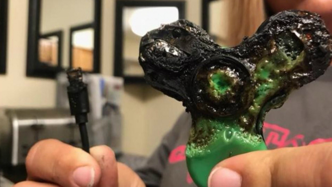 Fidget spinner terbakar