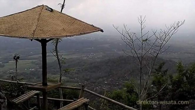 Perbukitan Menoreh.