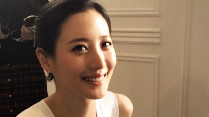 Claudia Kim