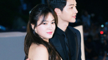 Pasangan Song Hye Kyo dan Song Joong Ki.