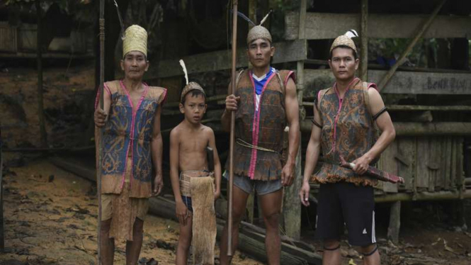 Orang suku Dayak di Kalimantan Timur