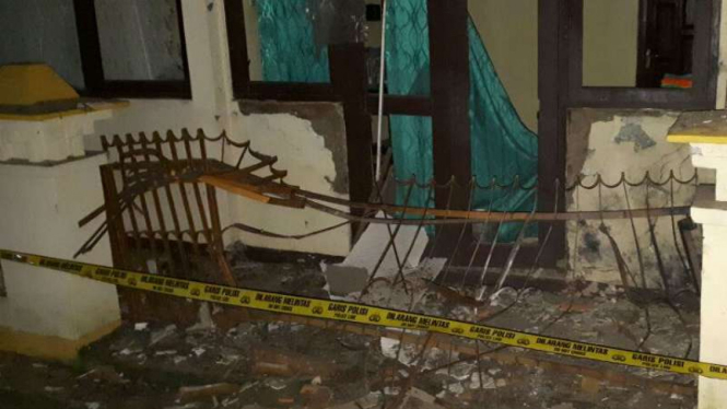 Lokasi ledakan di halaman KUA Cilacap, Jawa Tengah, Rabu, 5 Juli 2017.