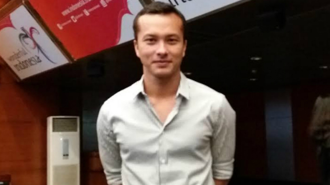 Nicholas Saputra.