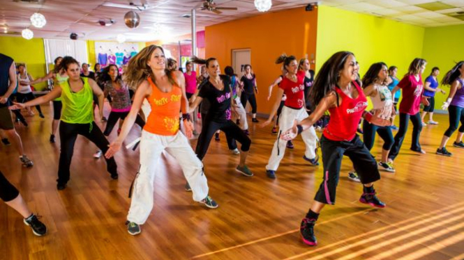 Gerakan Senam Zumba (credit: partyzumba.com)