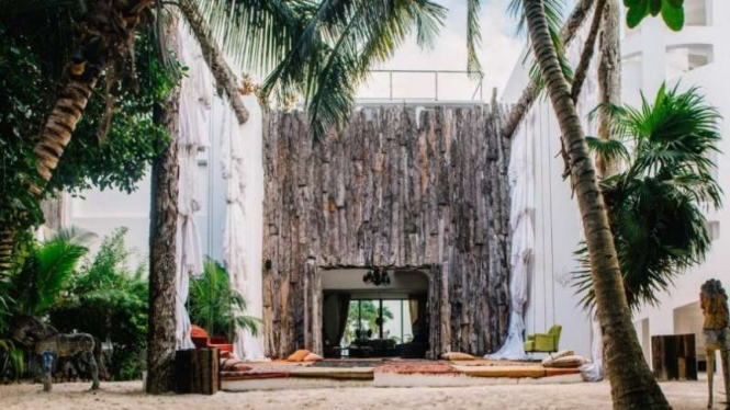 Rumah Gembong Narkoba Pablo Escobar