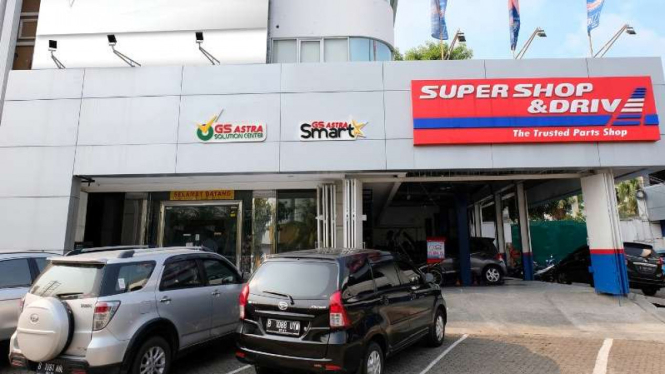 Shop and Drive Astra.