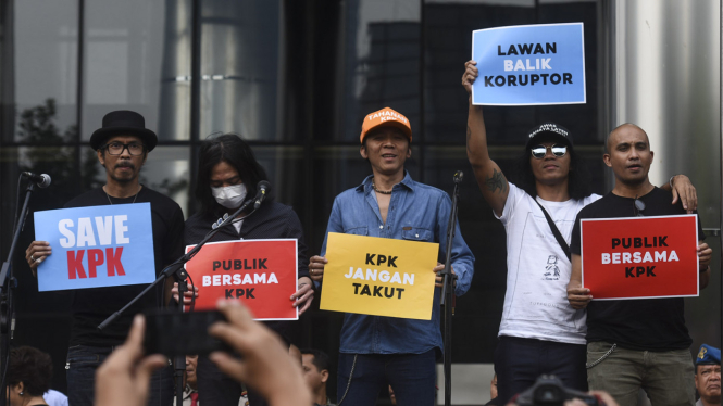 Konser Slank Dukung KPK.