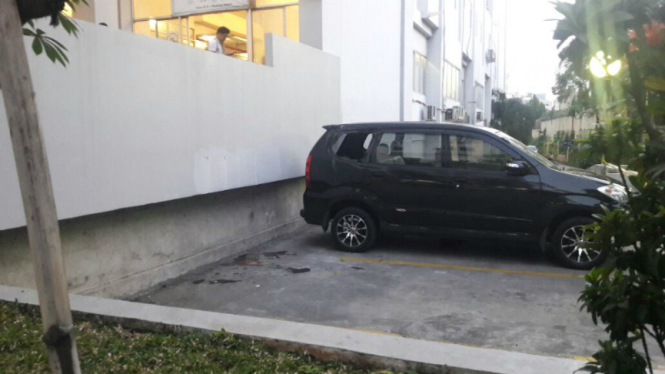 Tempat pria terjatuh hingga tewas di Apartemen Menteng Square, Gedung B.
